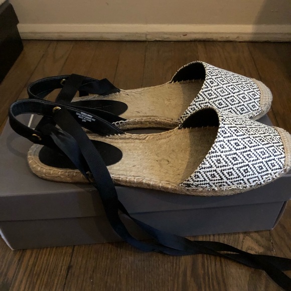 LOFT Diamond Ankle Tie Espadrille Flats - Picture 4 of 5